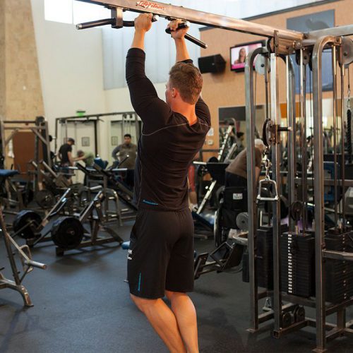 Neutral-Grip Pull Ups بارفیکس کف دست ها رو به هم